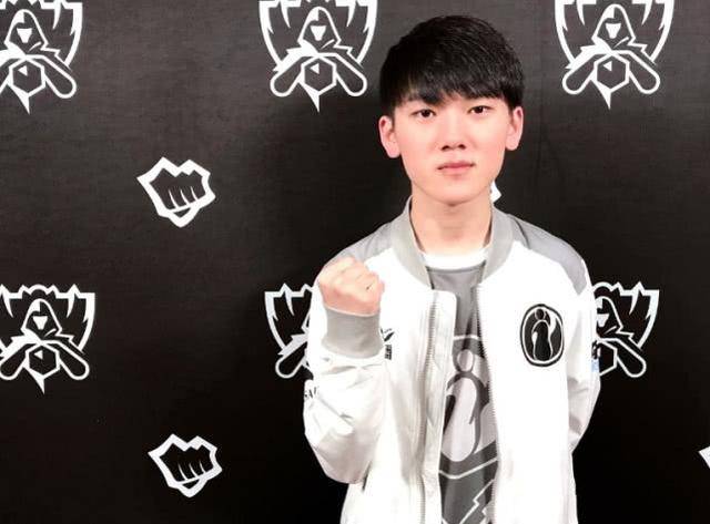 教练组的战 教练组的战